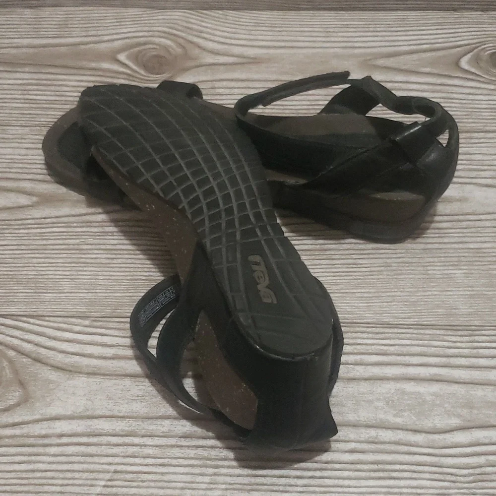 Teva 11 black open toe ankle strap woman wedges sandals
